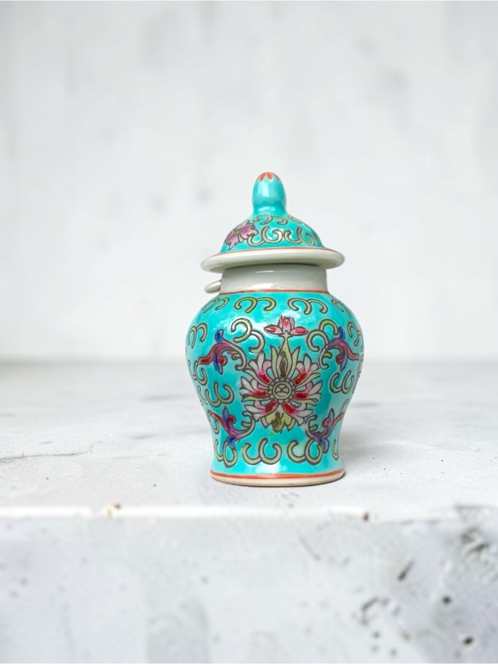 Hand-Painted miniature turquoise Chinese Famille Rose ginger jar